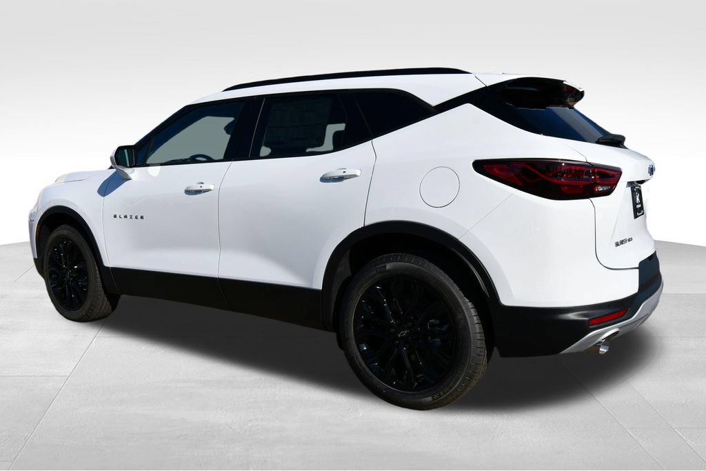 New 2026 Chevrolet Blazer LT w/ Convenience Package AWD/4WD image 4