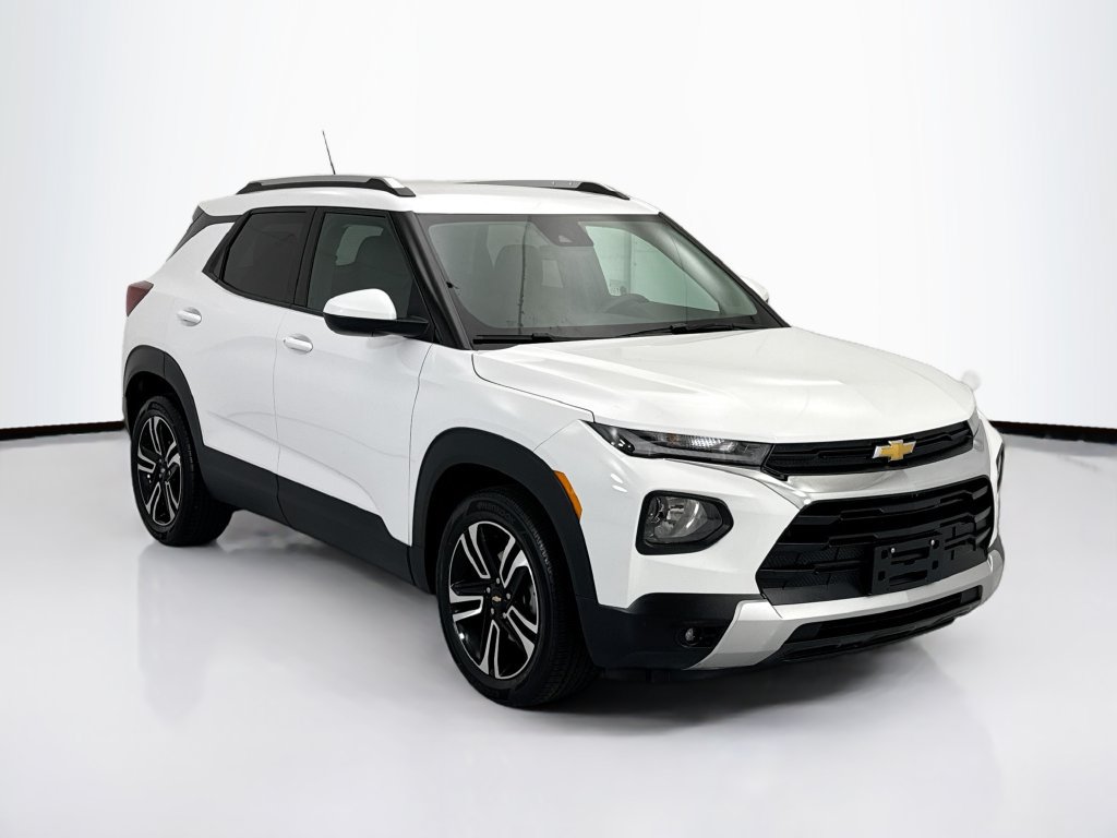 Used 2023 Chevrolet TrailBlazer LT FWD image 3