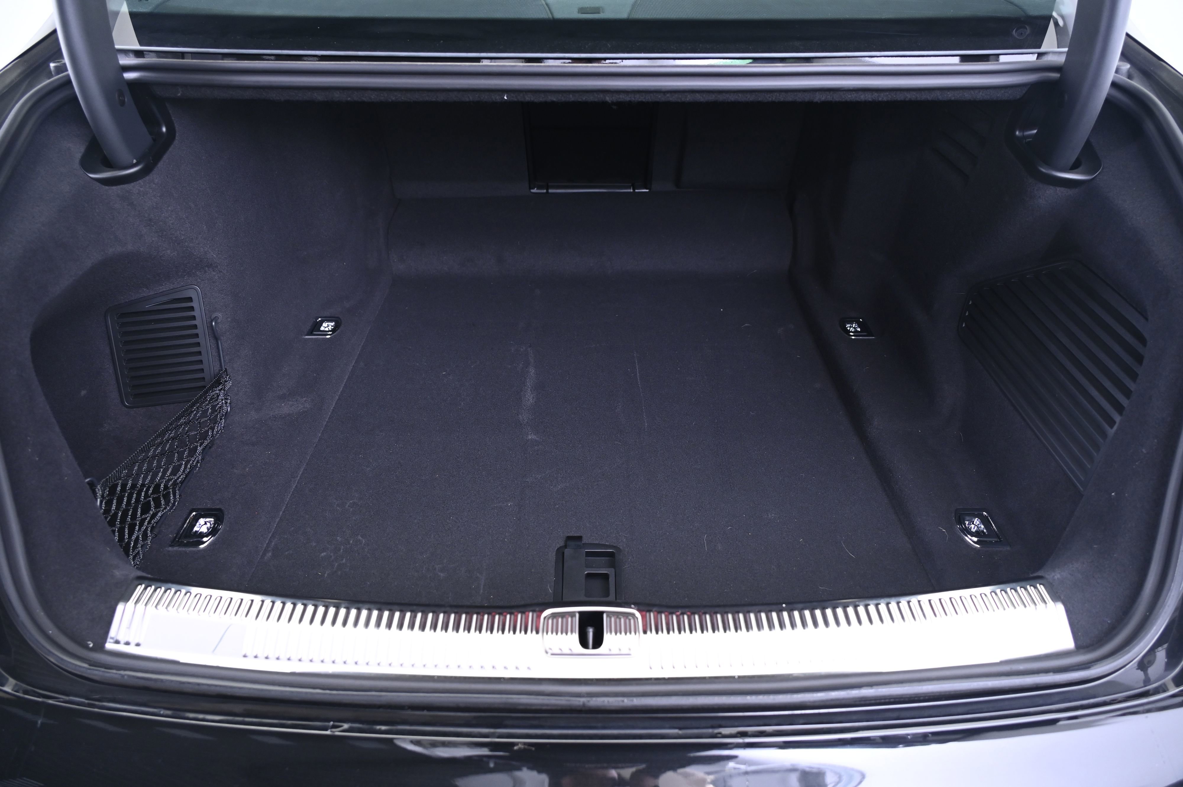 Used 2023 Audi A8 L 3.0T image 15