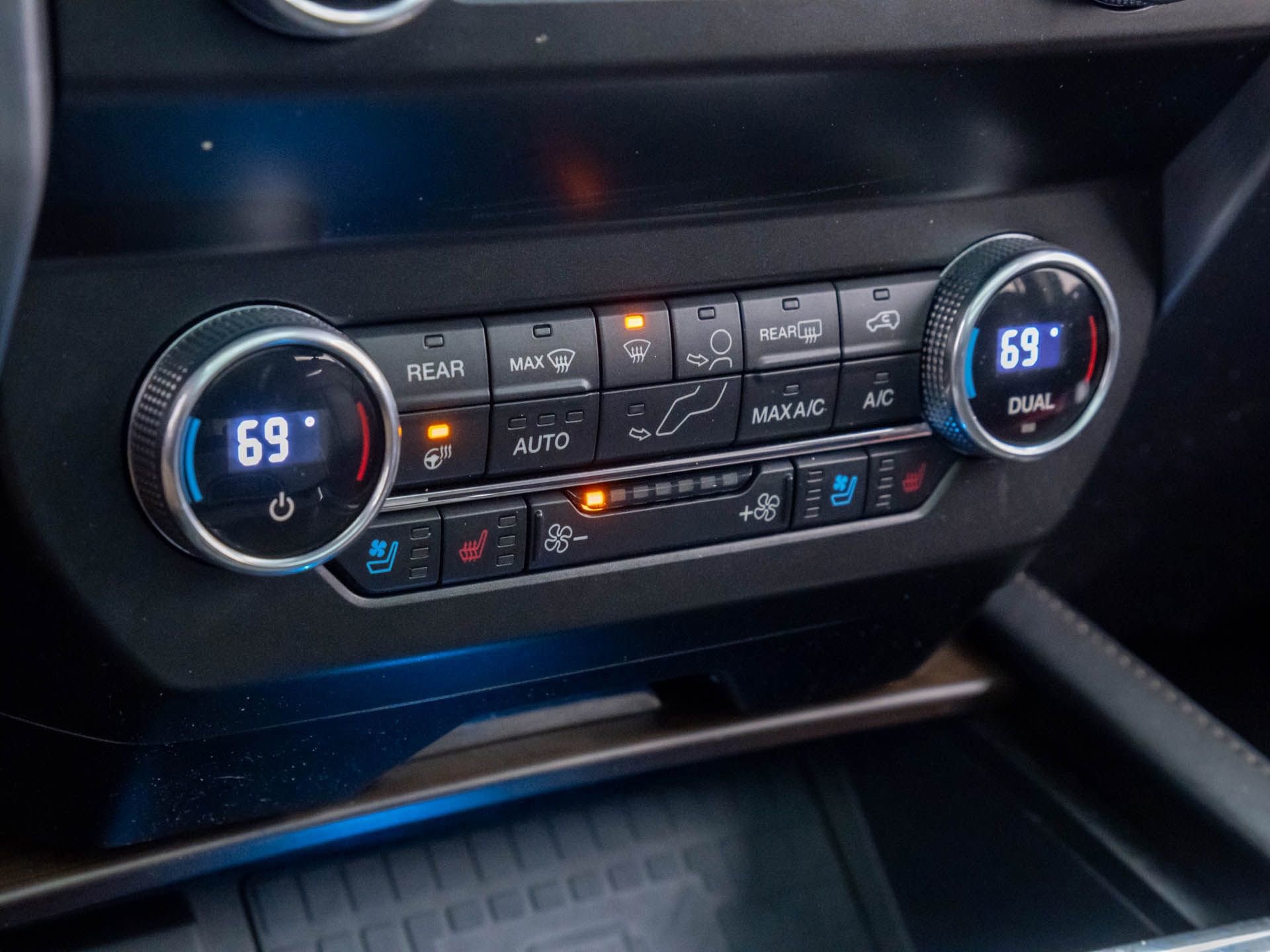 Used 2019 Ford Expedition Max Platinum image 29