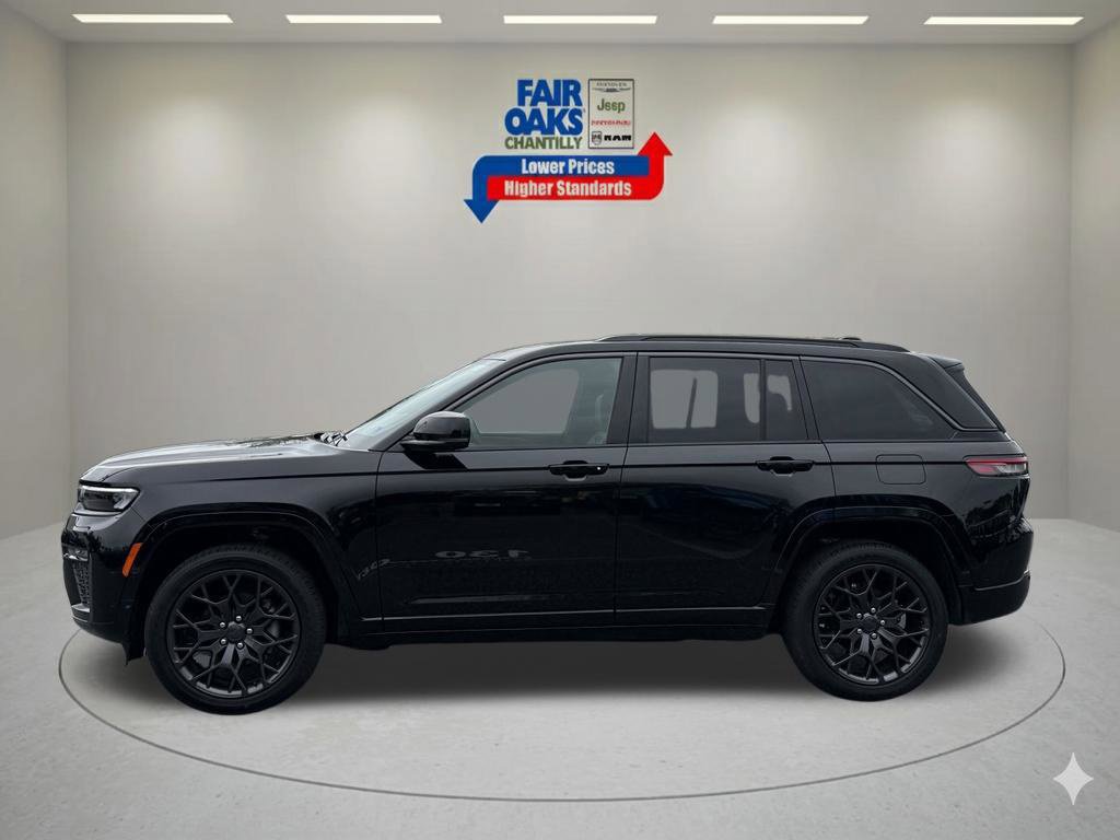 New 2026 Jeep Grand Cherokee Summit w/ Obsidian Package AWD/4WD image 5