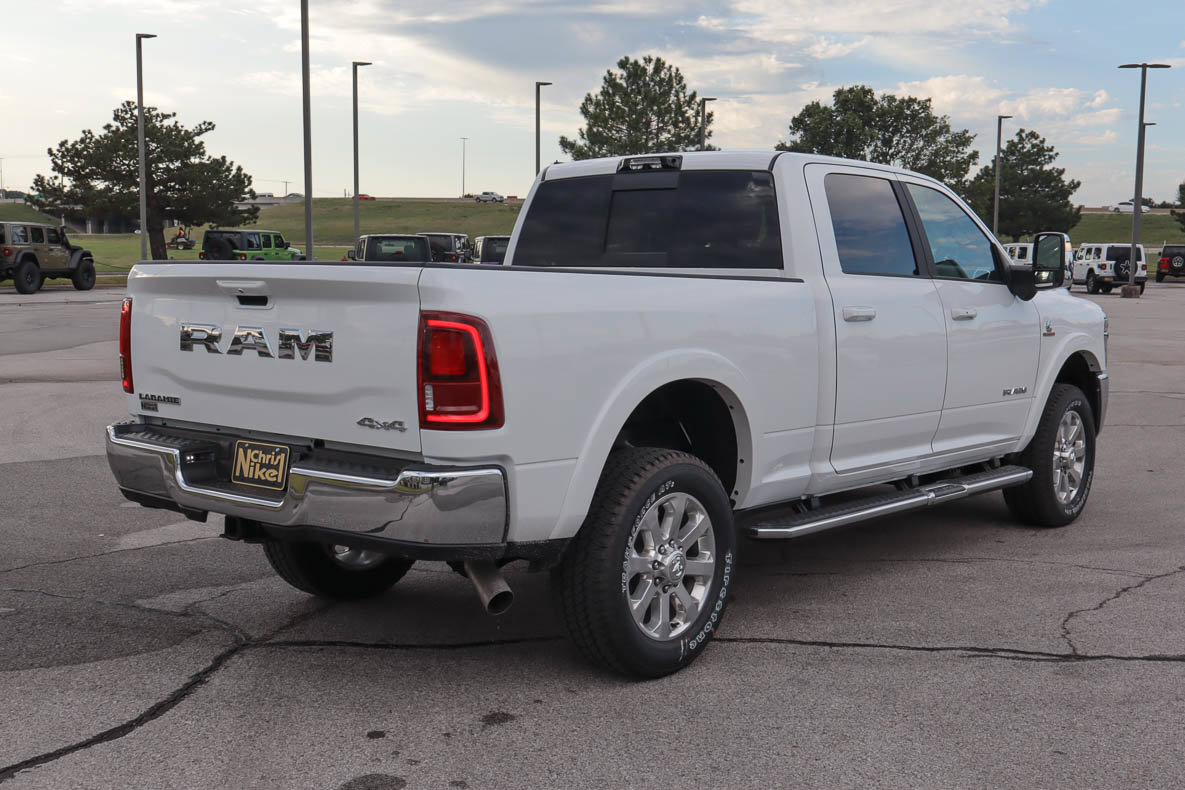 New 2027 RAM 2500 Laramie w/ Towing Technology Group AWD/4WD image 4