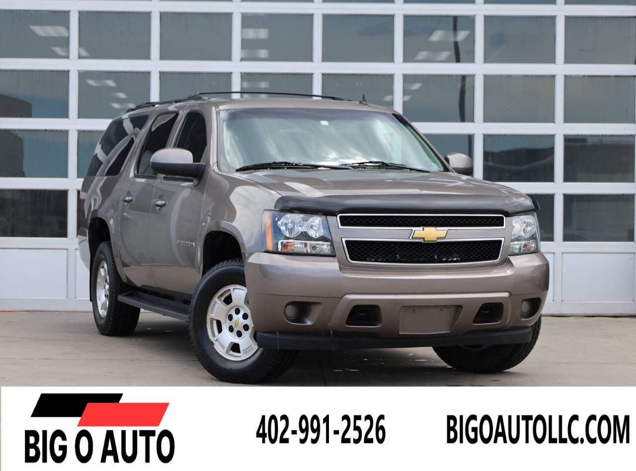 Used 2013 Chevrolet Suburban LS w/ Convenience Package 1 AWD/4WD image 1