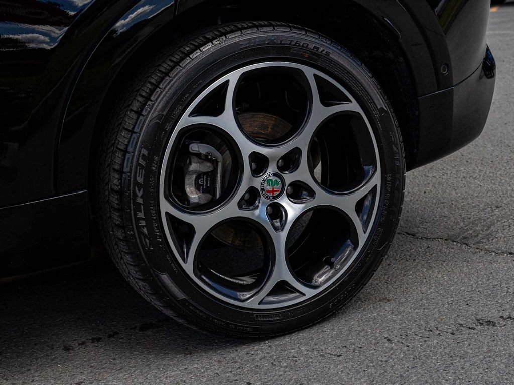 Used 2024 Alfa Romeo Tonale Ti w/ Active Assist Package AWD/4WD image 8