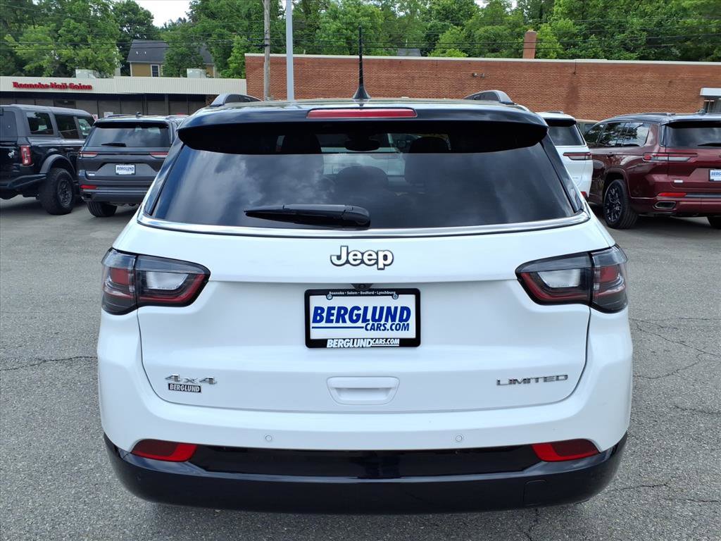 Used 2025 Jeep Compass Limited w/ Elite Group AWD/4WD image 5