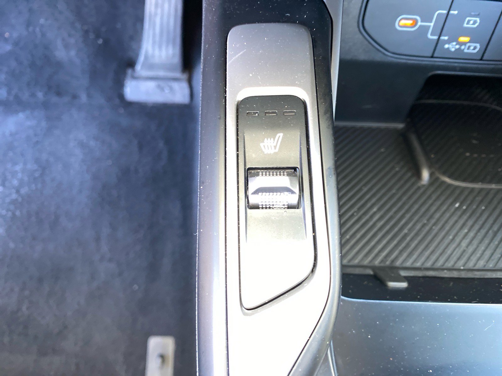 Certified 2024 Kia Sorento X-Line EX image 15