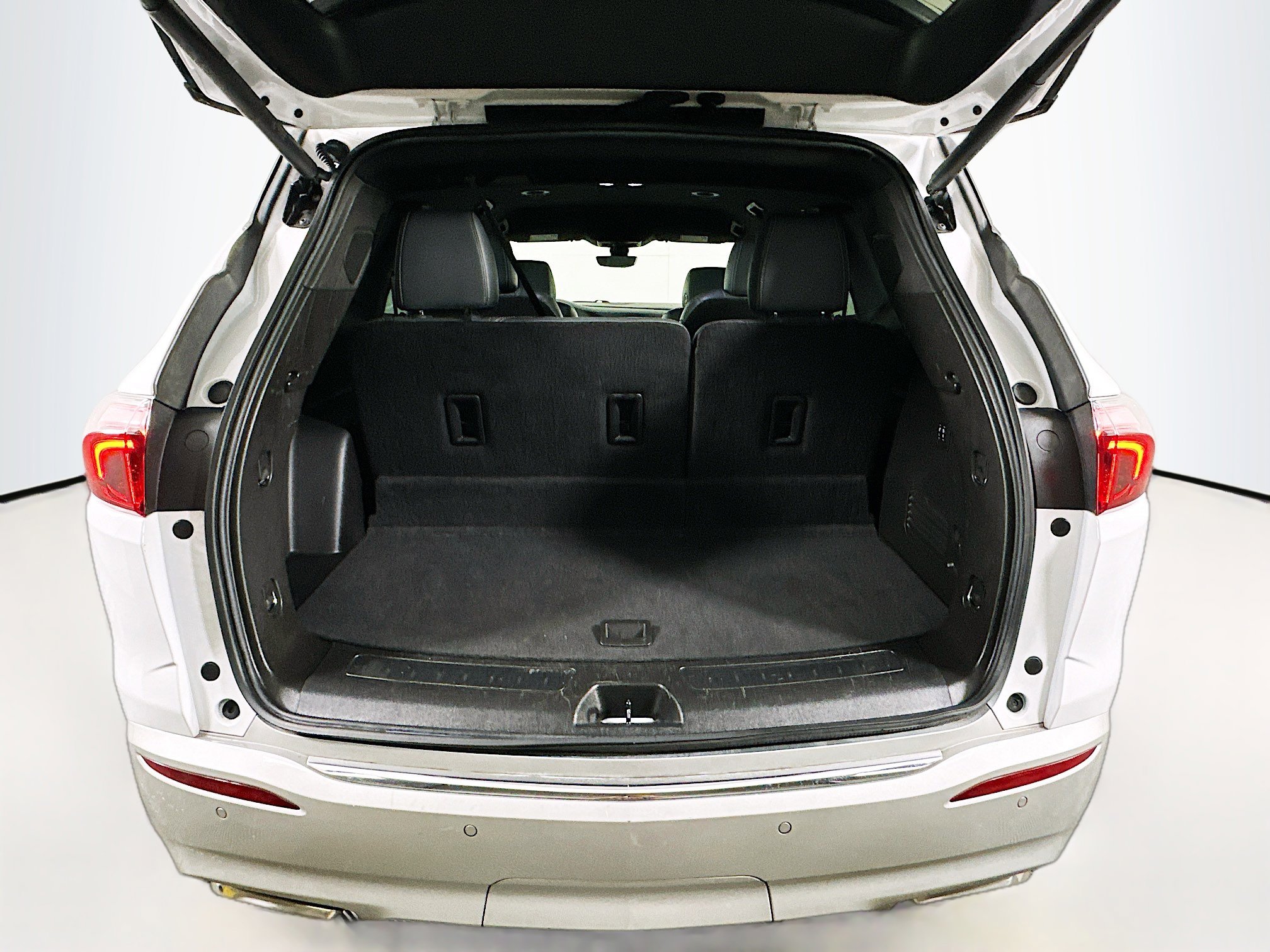 Used 2024 Buick Enclave Premium image 30