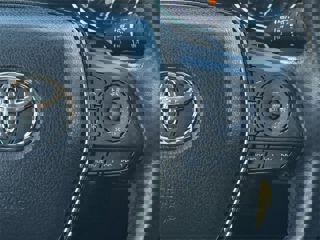 Used 2020 Toyota Camry SE image 14