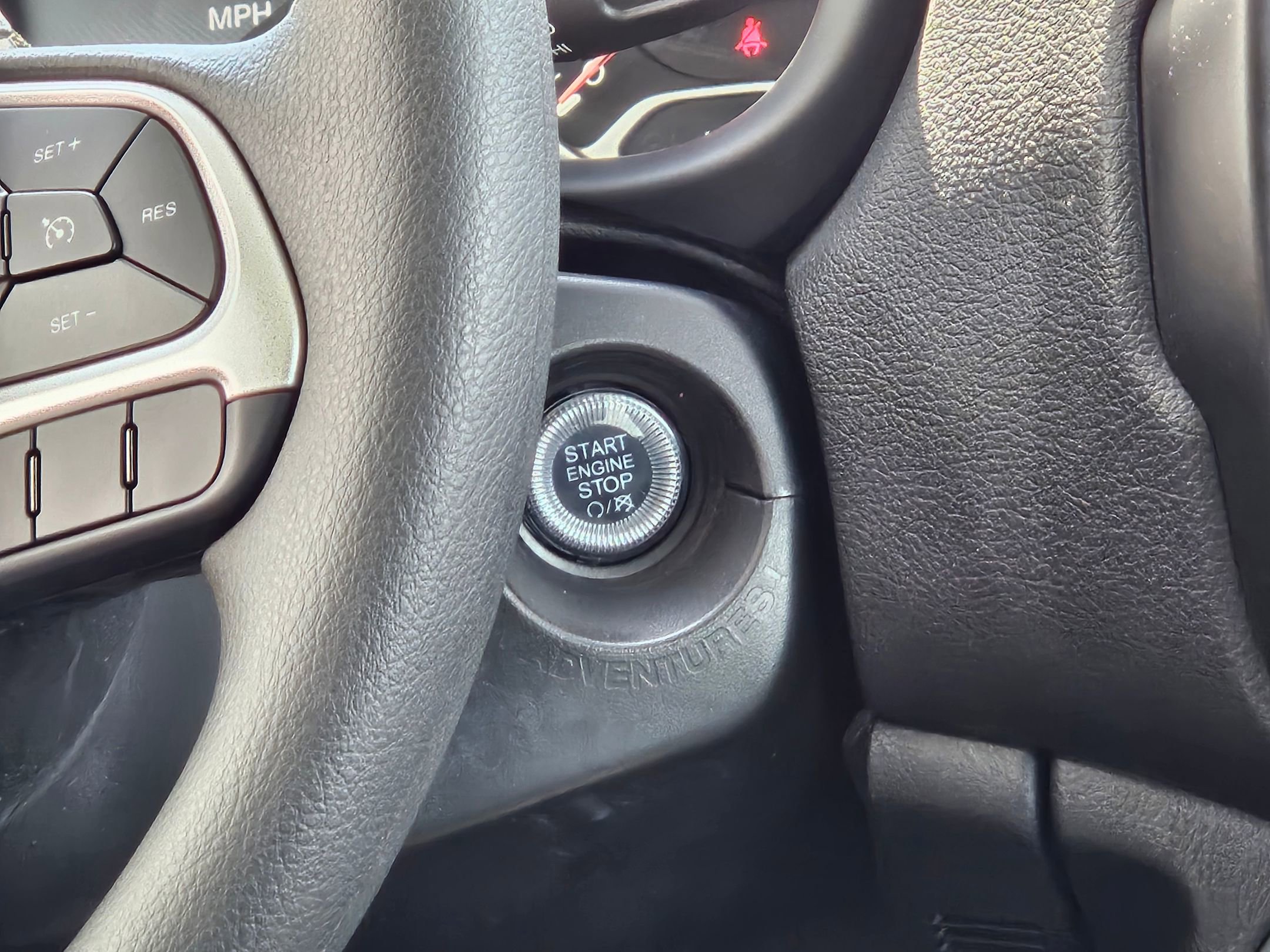 Used 2023 Jeep Renegade Latitude image 15