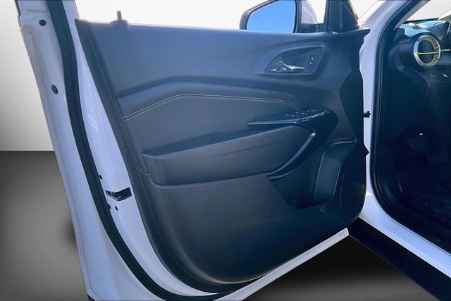 Used 2025 Chevrolet Trax LT w/ Driver Confidence Package image 16