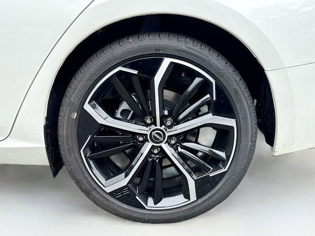 New 2025 Nissan Altima 2.5 SR image 18