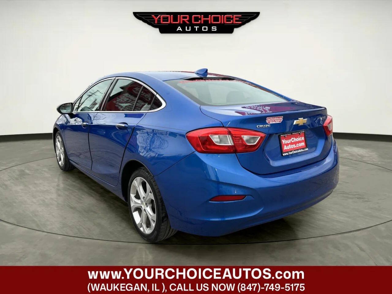Used 2017 Chevrolet Cruze Premier FWD image 3