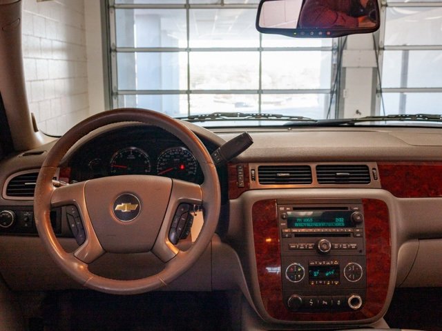 Used 2013 Chevrolet Suburban LT w/ Luxury Package image 12