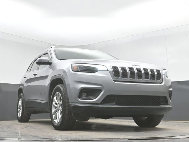Used 2019 Jeep Cherokee Latitude w/ Cold Weather Group AWD/4WD image 39