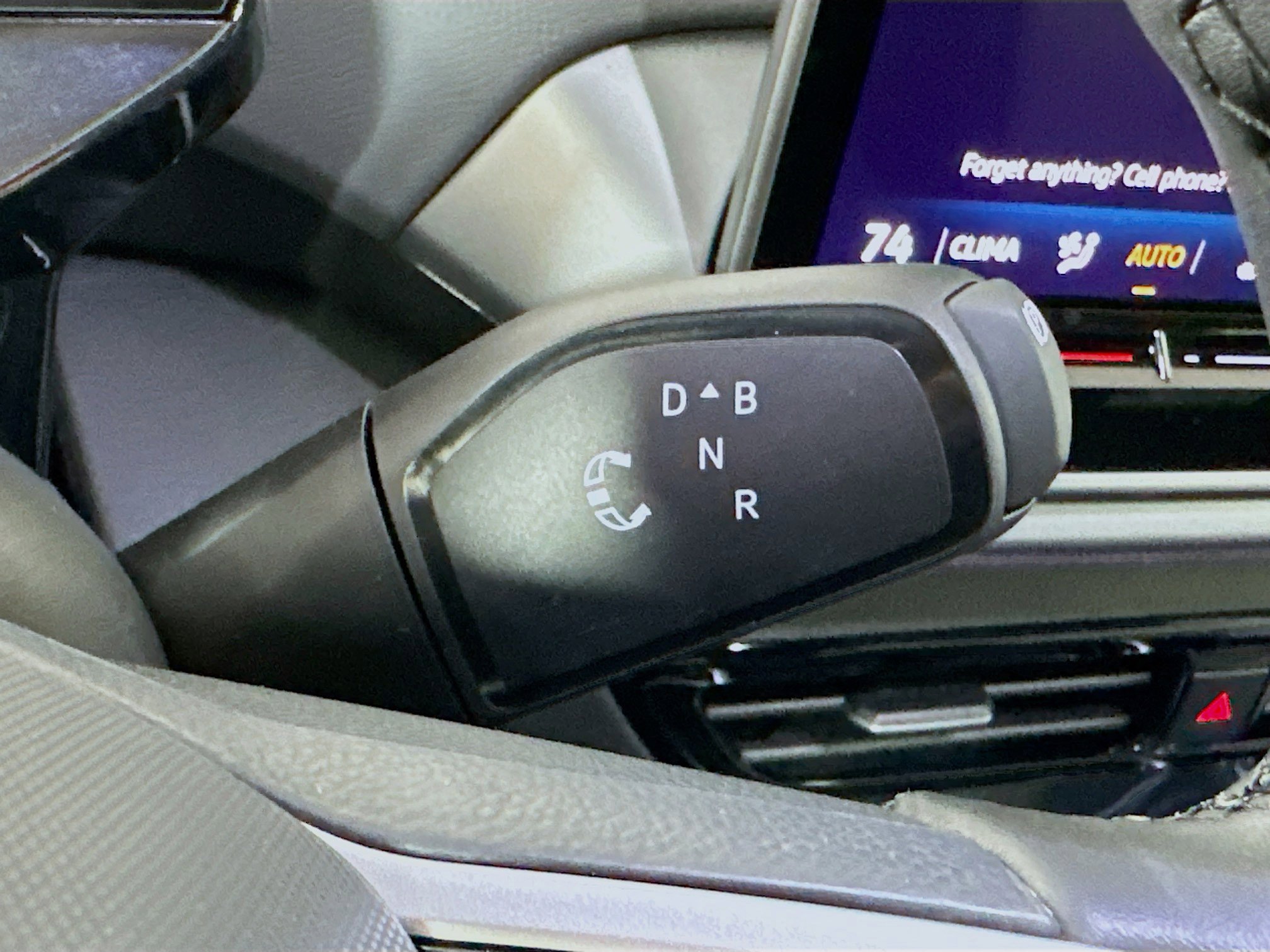 New 2025 Volkswagen ID.4 Pro image 17