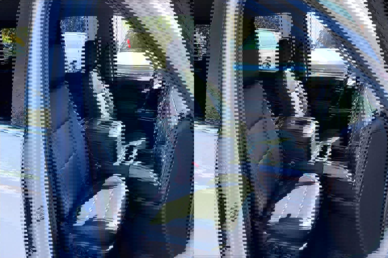 Used 2020 Chevrolet Silverado 2500 LTZ w/ LTZ Premium Package image 7