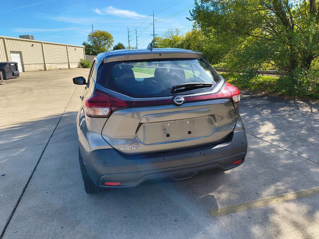 Used 2023 Nissan Kicks S image 2