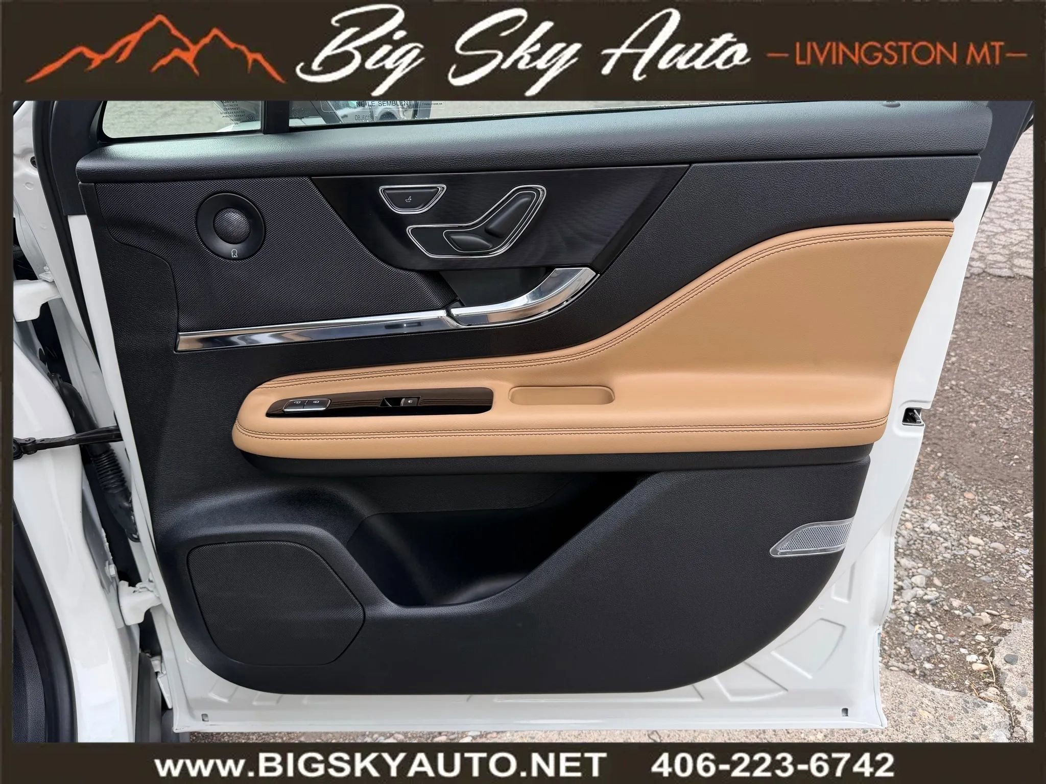 Used 2021 Lincoln Corsair Reserve w/ Equipment Group 201A image 18