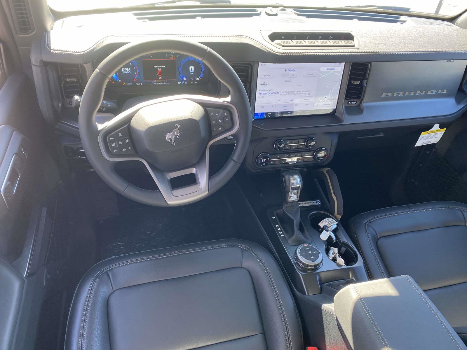 New 2025 Ford Bronco Badlands image 12