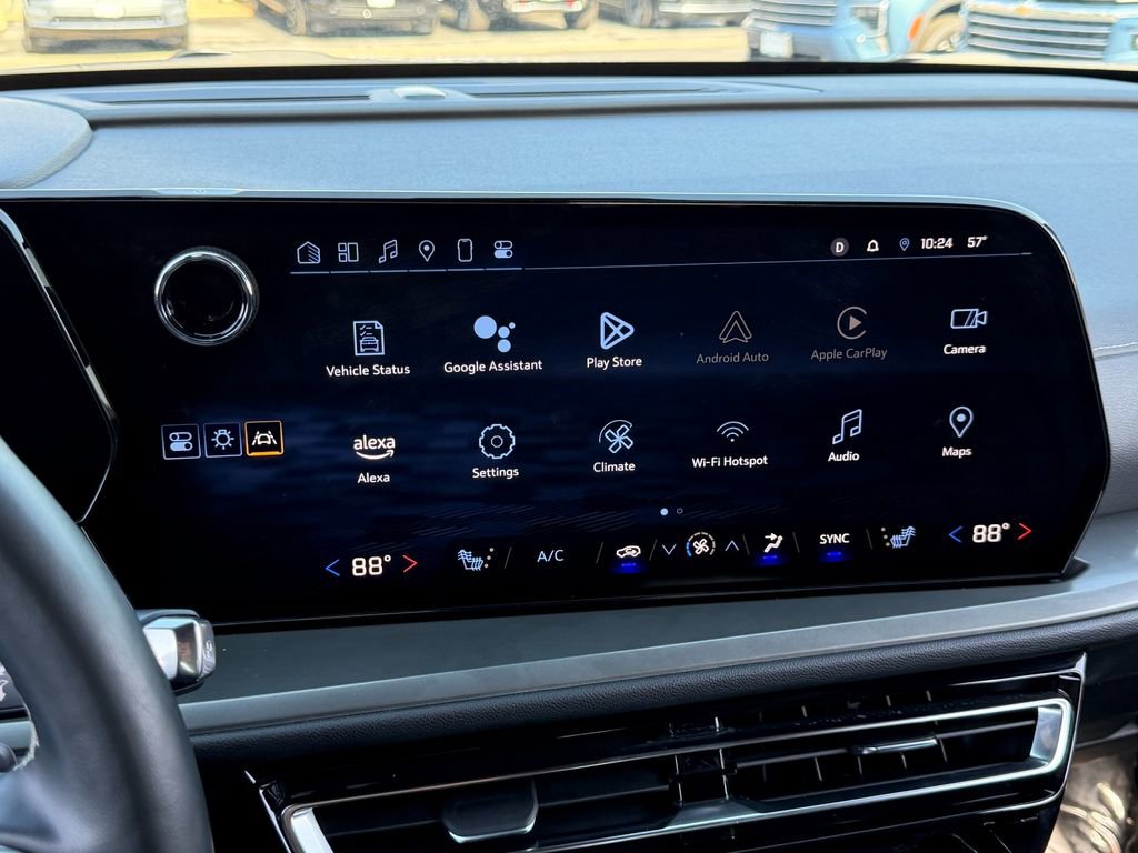 Used 2024 Chevrolet Traverse LT image 24