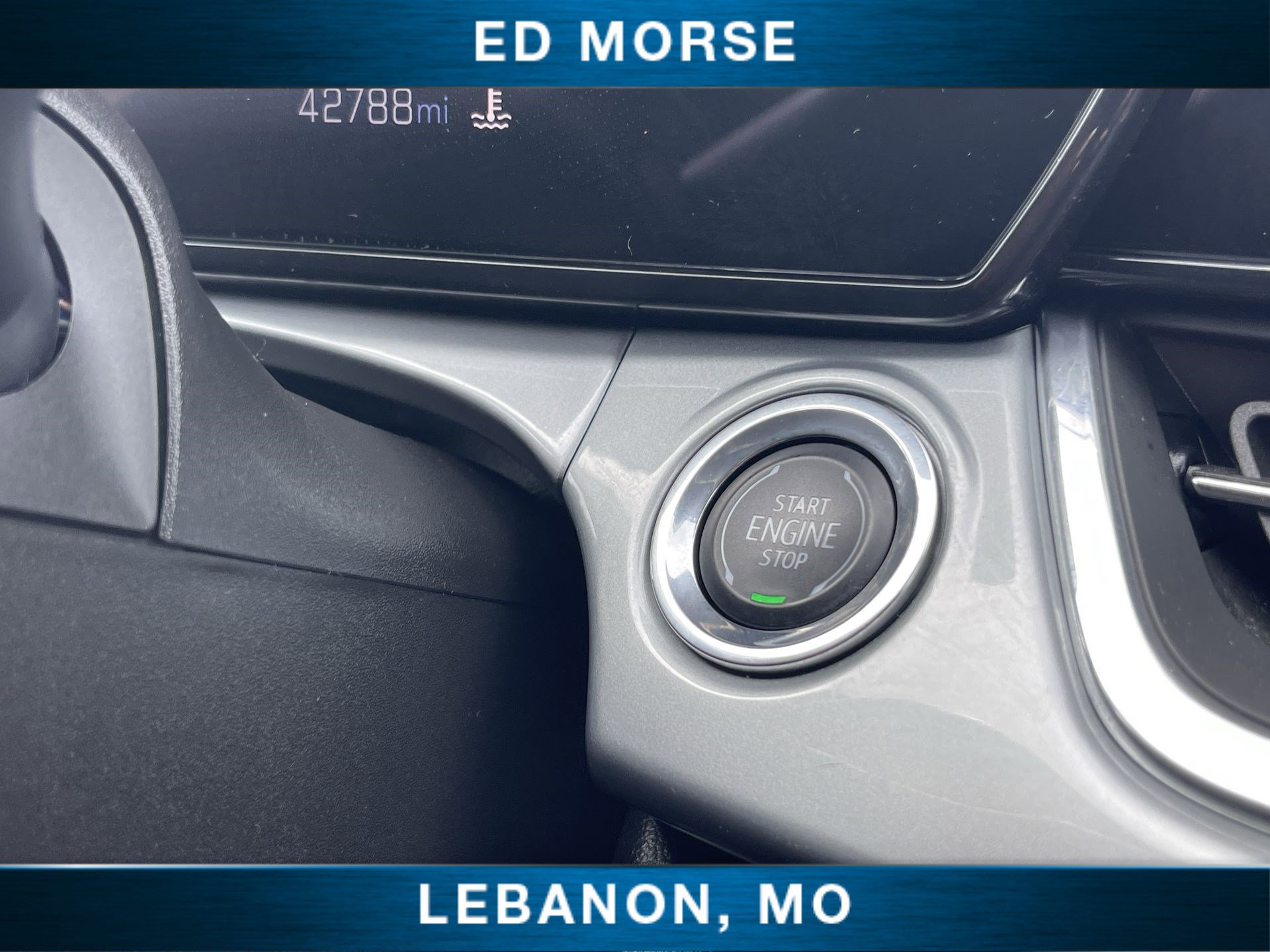 Certified 2025 Chevrolet Trax LT w/ LT Convenience Package FWD image 16