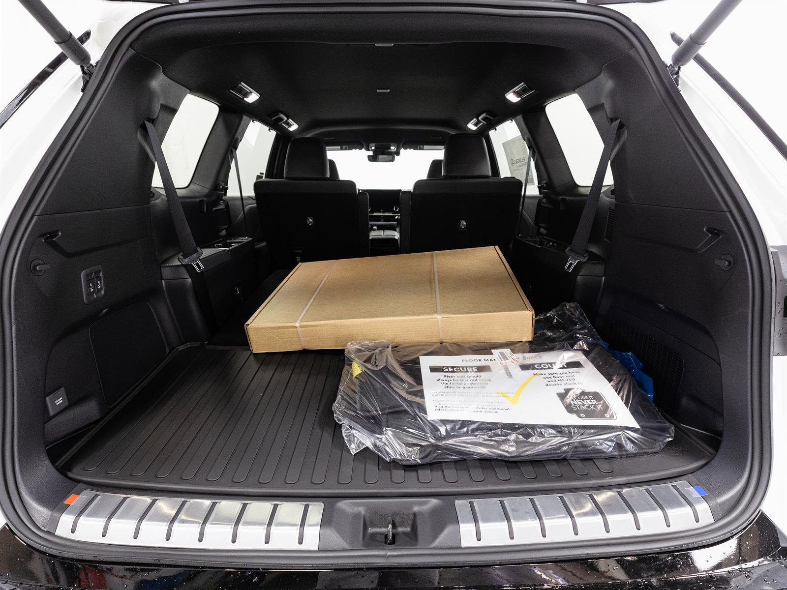 New 2026 Lexus TX 500h AWD image 12