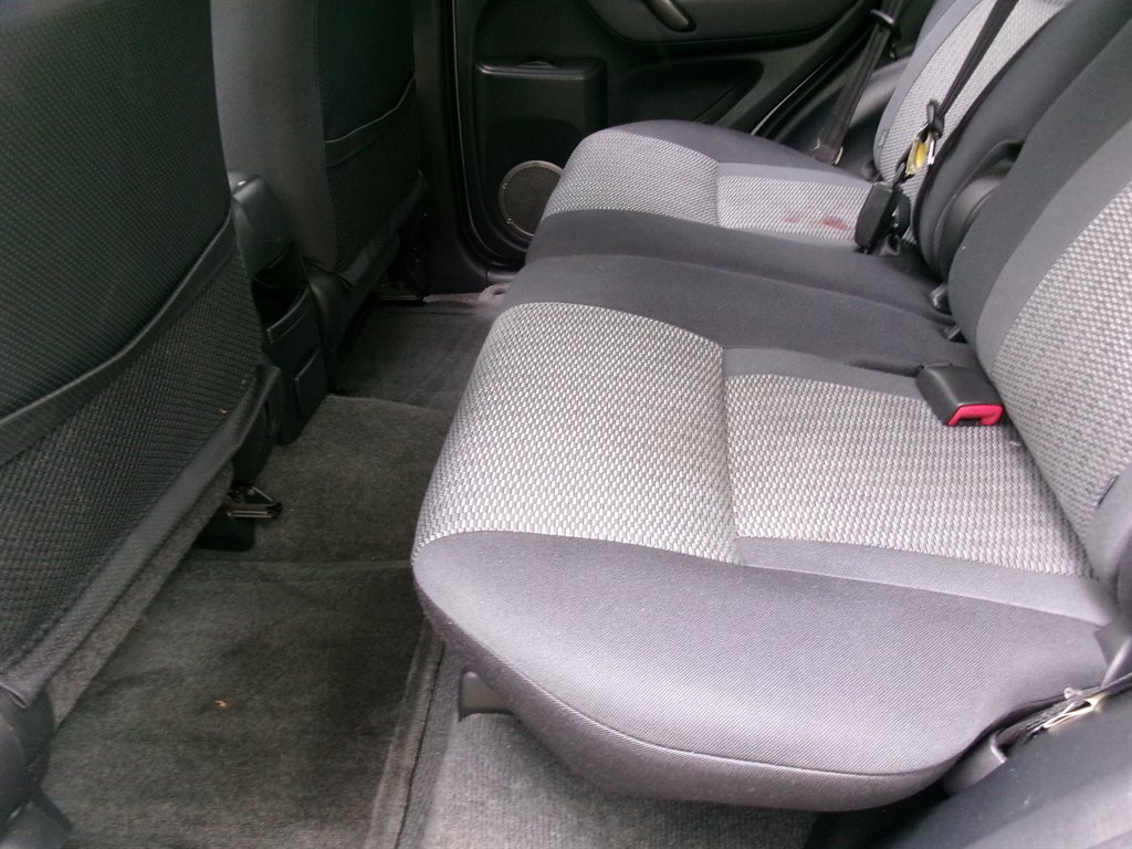 Used 2005 Toyota RAV4 2WD image 34