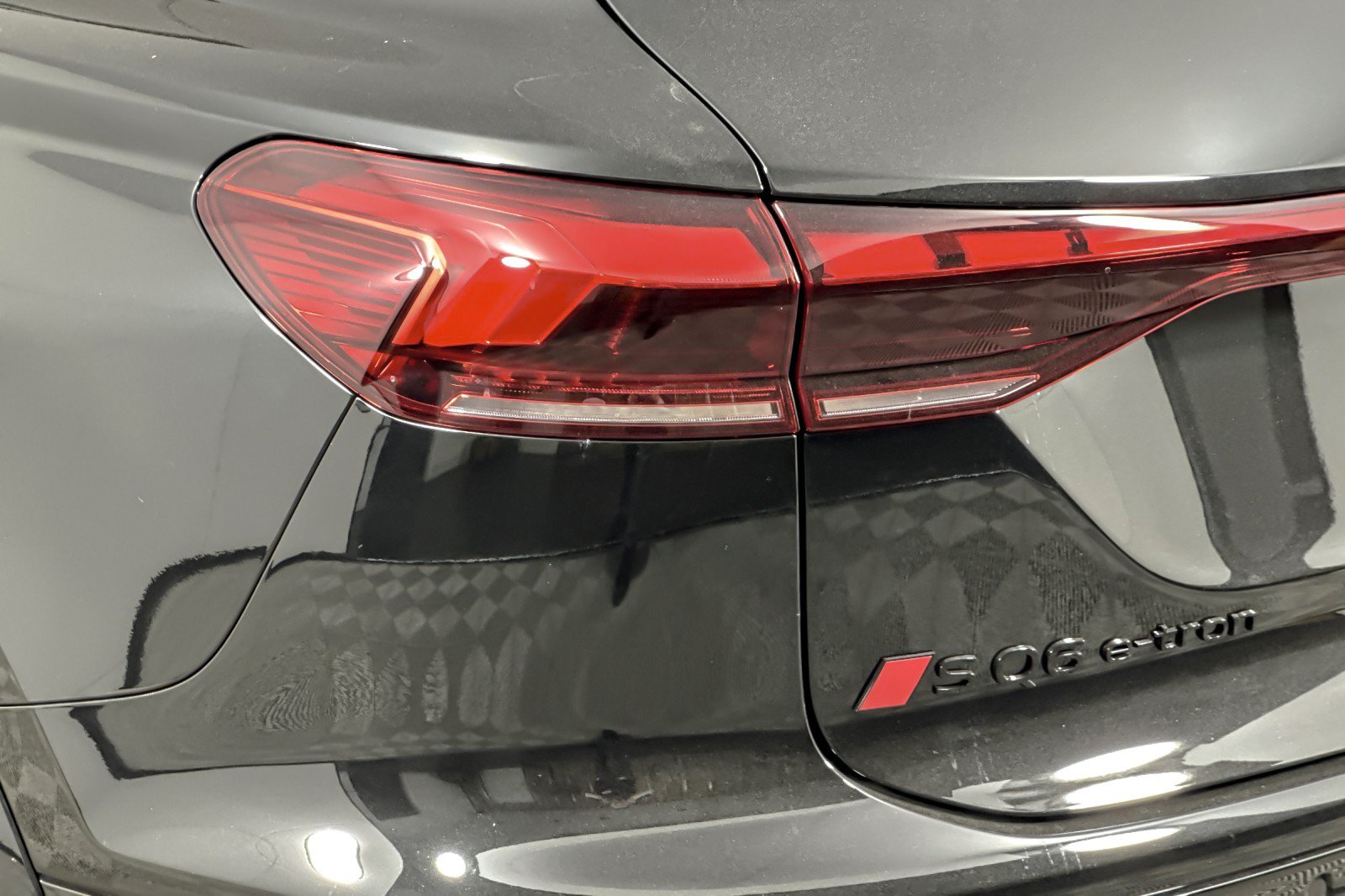 New 2027 Audi SQ6 e-tron Premium Plus AWD/4WD image 27