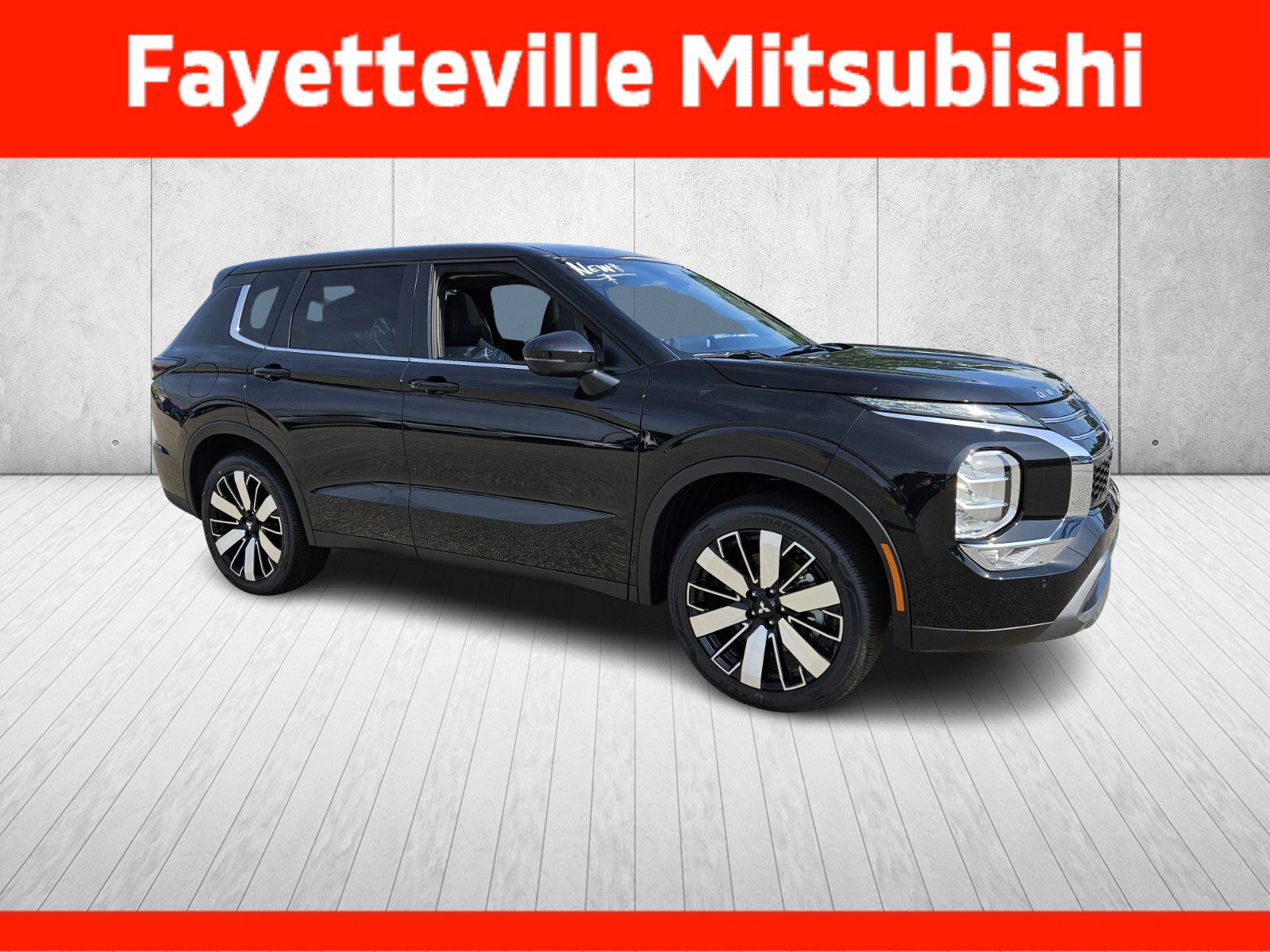 New 2025 Mitsubishi Outlander SE