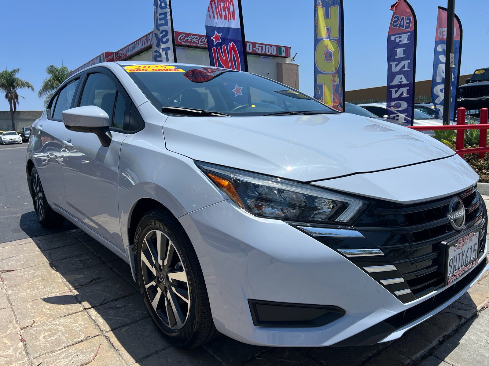 Used 2025 Nissan Versa SV w/ Trunk Package FWD image 1