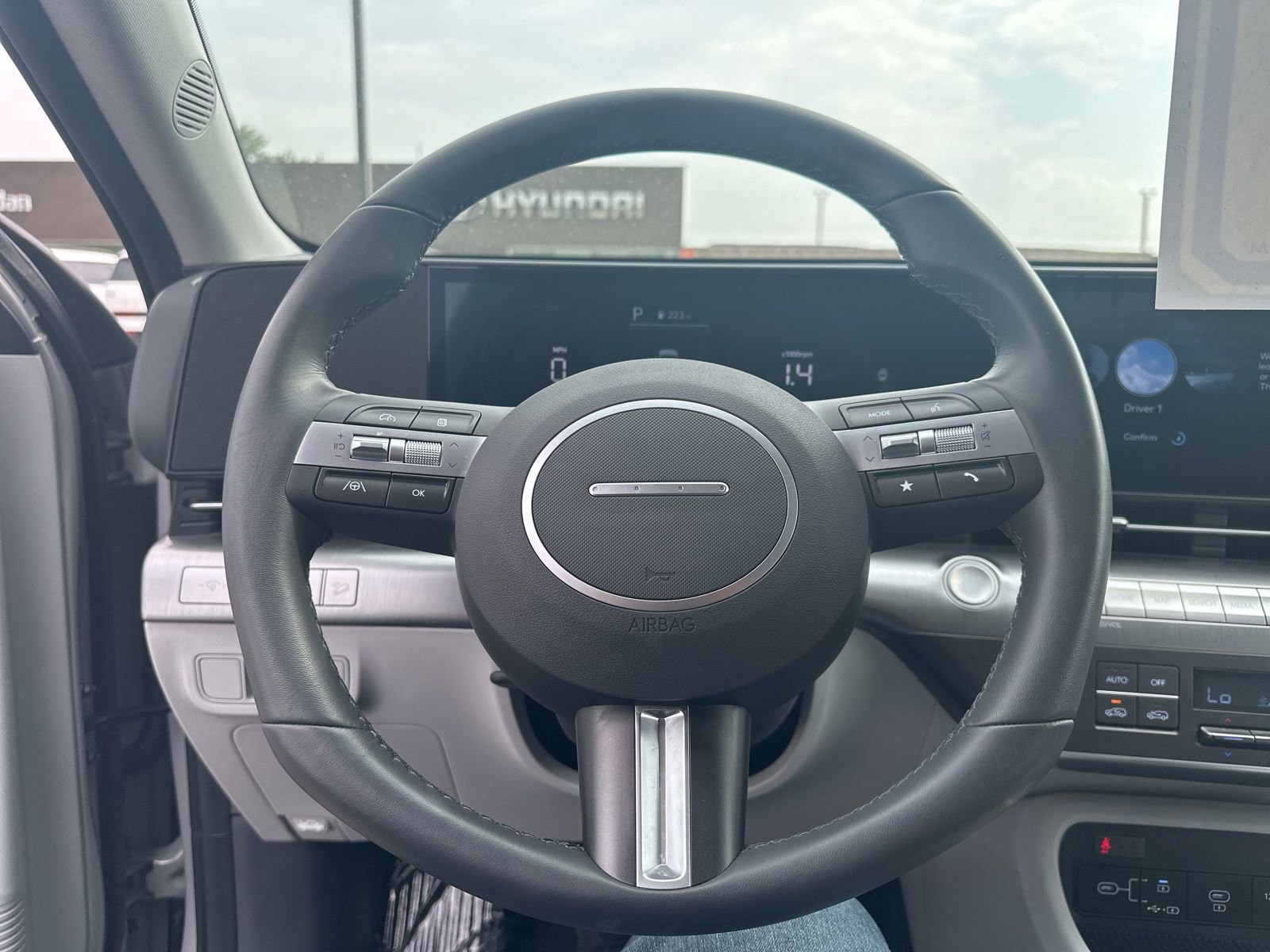 Used 2025 Hyundai Kona SEL image 14