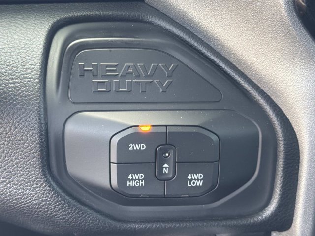 Used 2025 RAM 2500 Laramie AWD/4WD image 36
