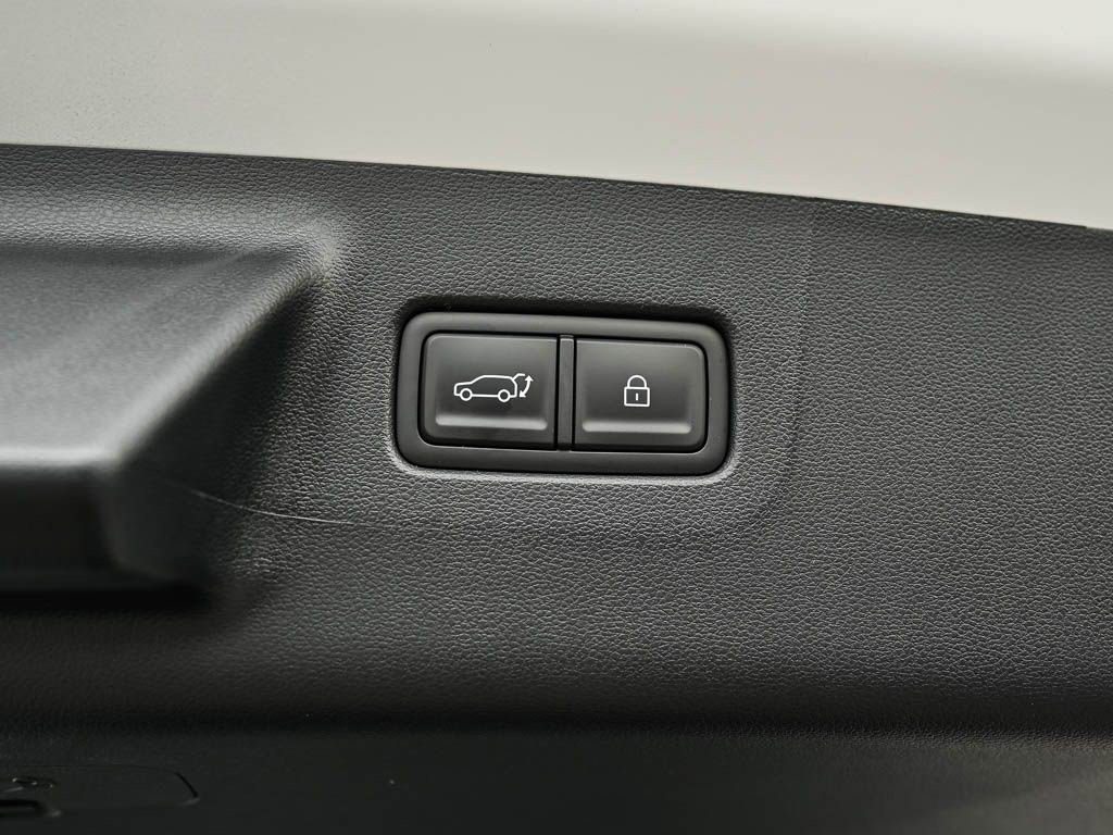 New 2026 Hyundai Santa Fe SE image 9