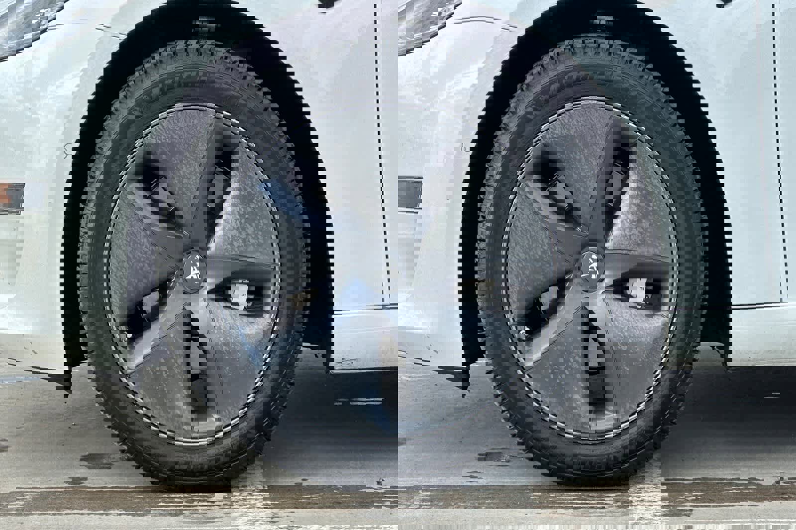 Used 2020 Tesla Model 3 Standard Range Plus image 27