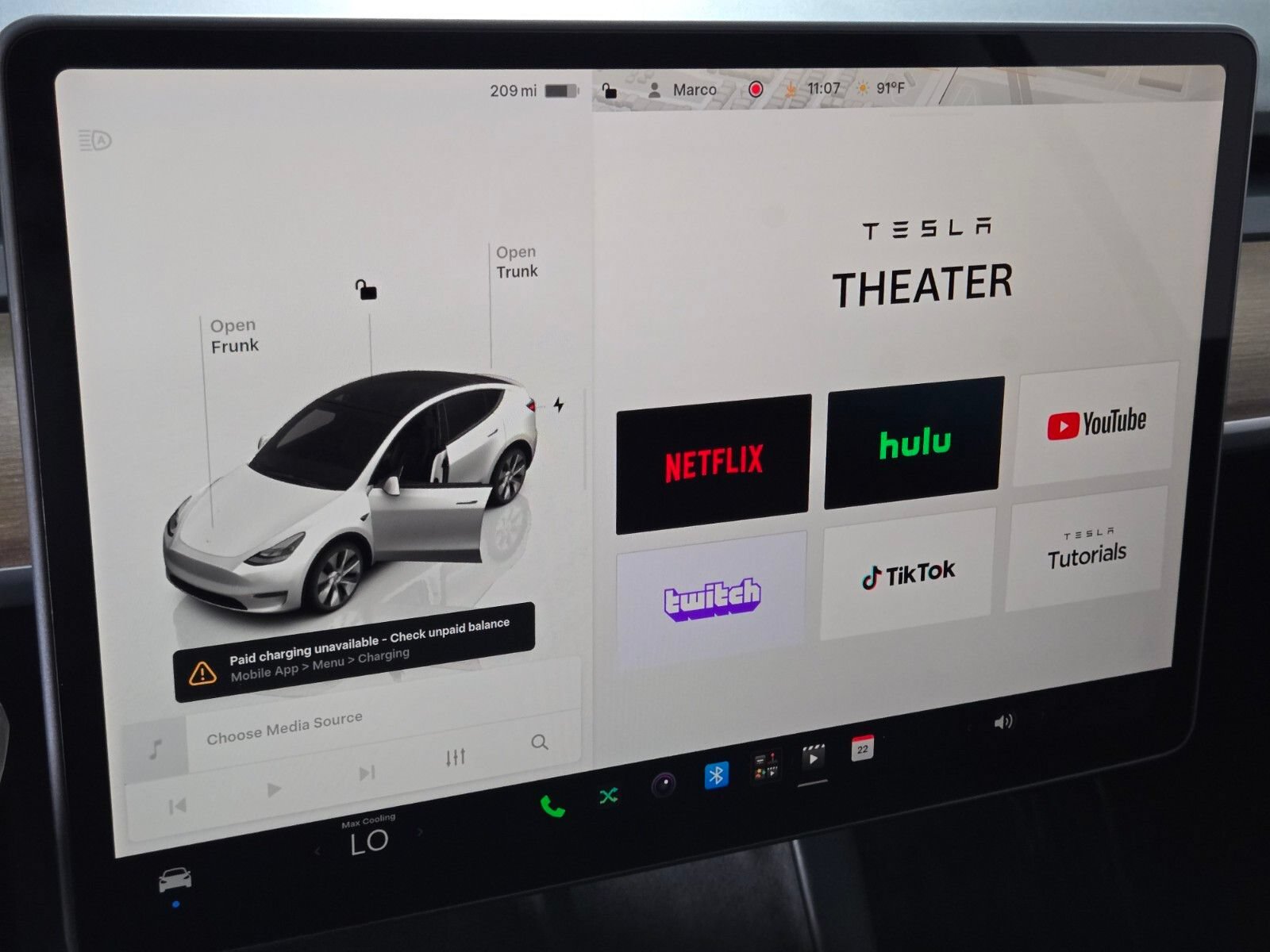 Used 2023 Tesla Model Y Long Range AWD/4WD image 24