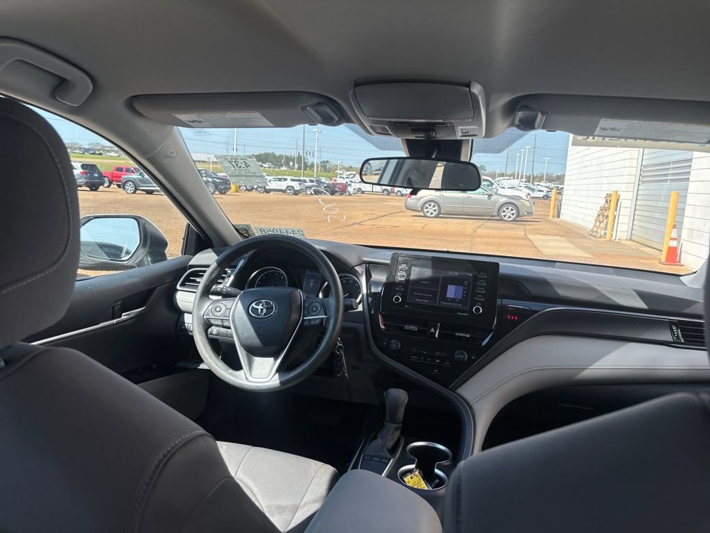 Used 2023 Toyota Camry LE image 26