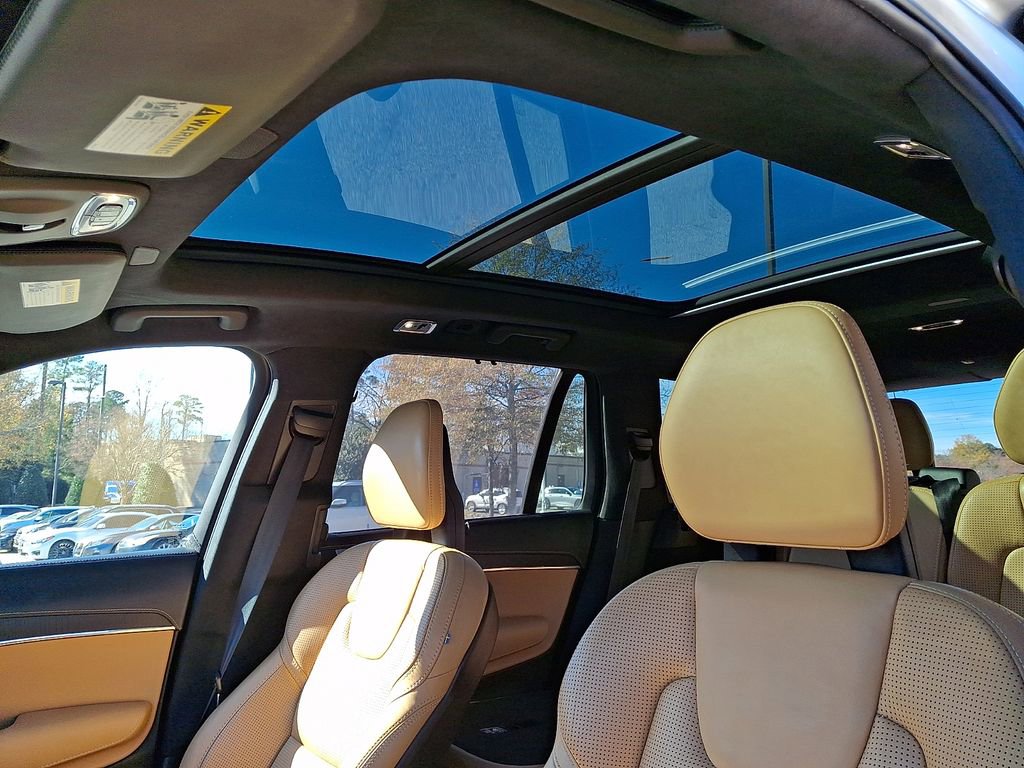 Used 2021 Volvo XC90 T8 Inscription image 16