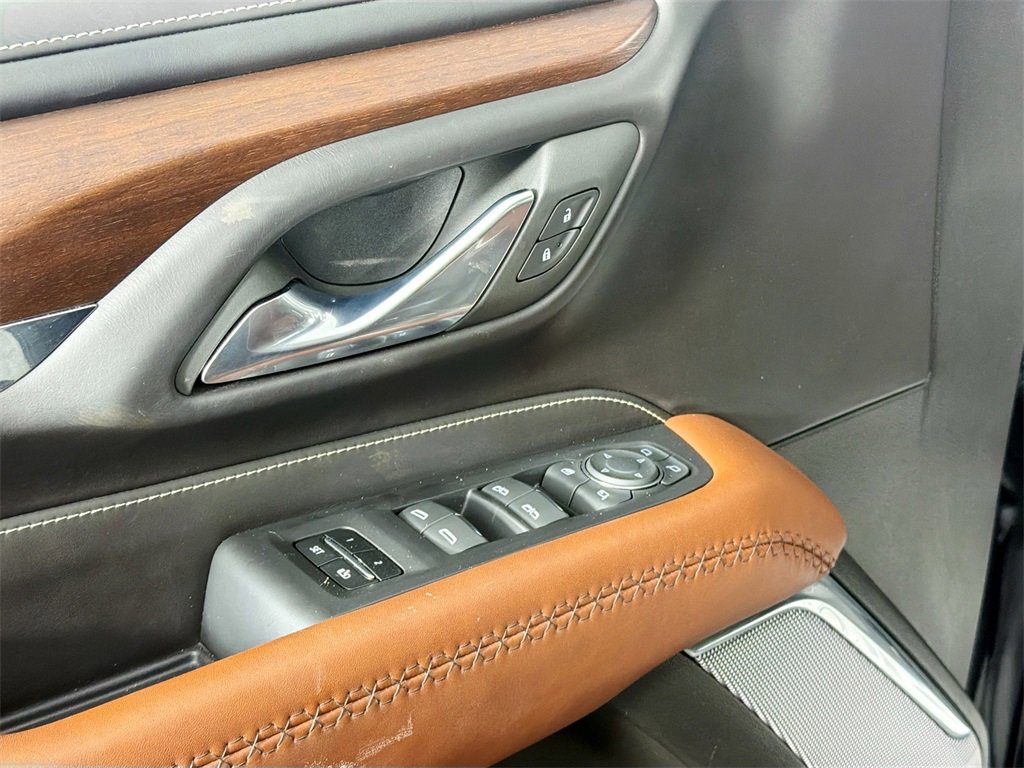 Used 2023 GMC Yukon Denali Ultimate image 17