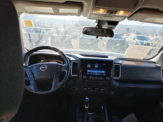Used 2024 Nissan Frontier SV image 7