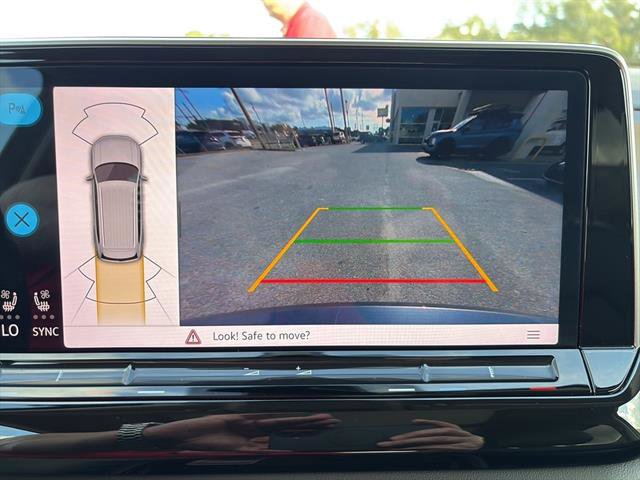 Certified 2025 Volkswagen Atlas SE w/ Panoramic Sunroof Package image 23