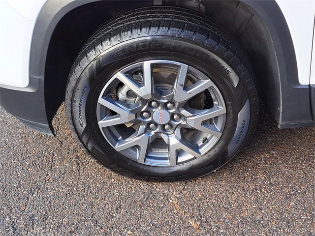 Used 2023 GMC Acadia SLT image 9