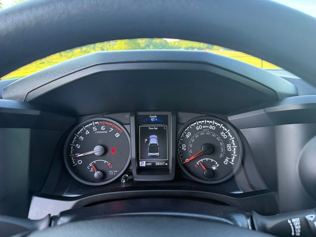 Used 2022 Toyota Tacoma SR w/ SR Convenience Package RWD image 30