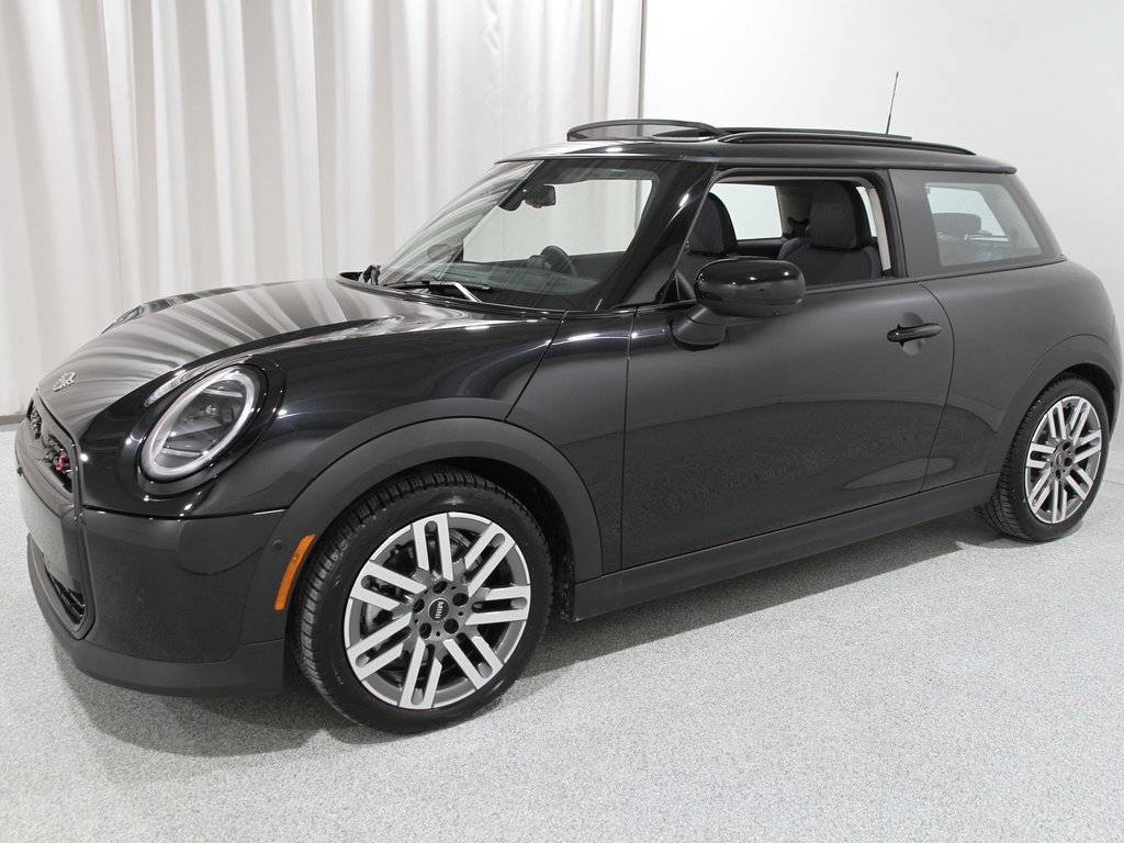 Certified 2025 MINI Cooper S image 3