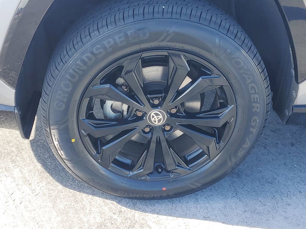 Used 2022 Toyota RAV4 XSE image 4