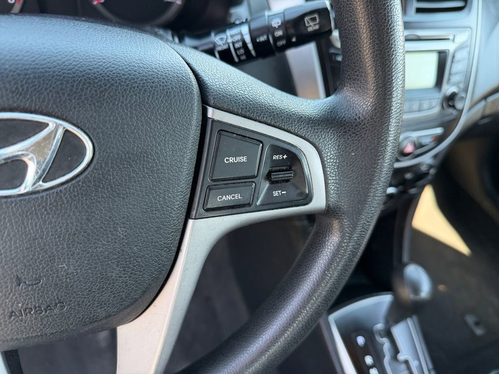 Used 2017 Hyundai Accent SE FWD image 29