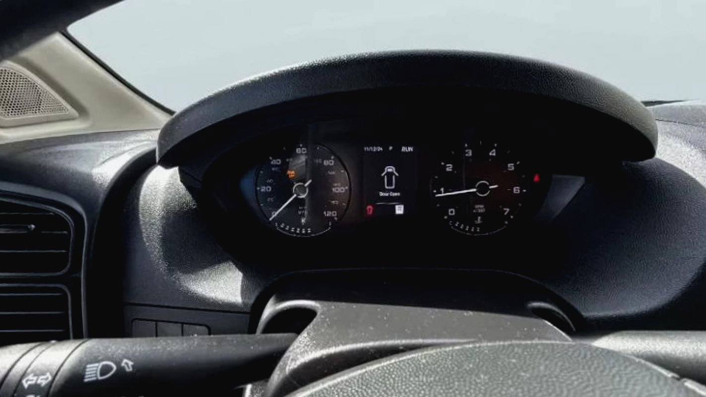 Used 2025 RAM ProMaster 2500 w/ Convenience Group image 12