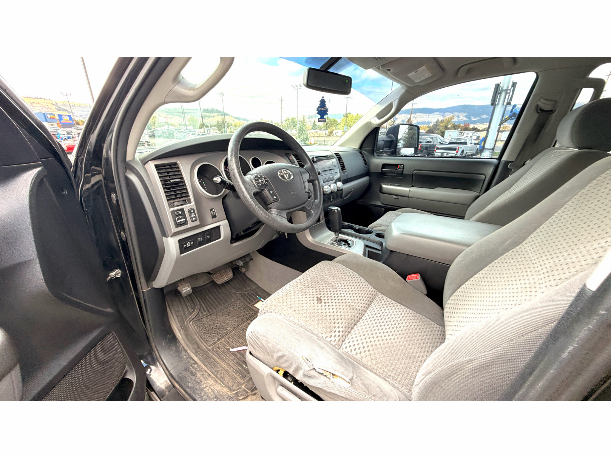 Used 2010 Toyota Tundra 4x4 Double Cab w/ TRD Off-Road Pkg image 17