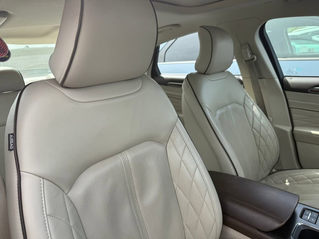 Used 2017 Ford Fusion Energi Platinum FWD image 22