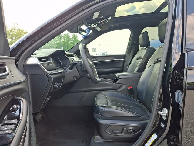 Used 2023 Jeep Grand Cherokee L Overland AWD/4WD image 16