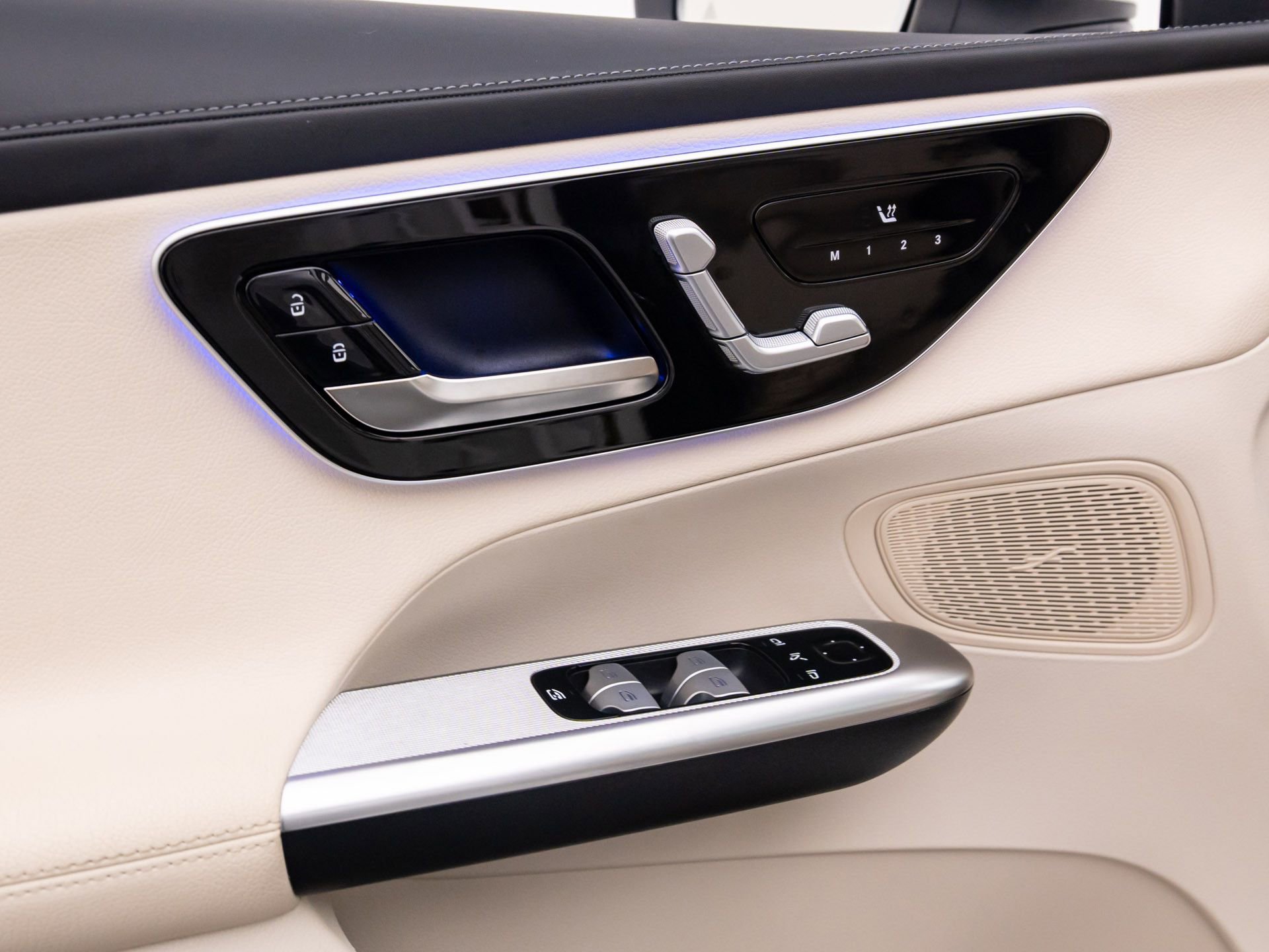 Certified 2025 Mercedes-Benz GLC 300 4MATIC image 14